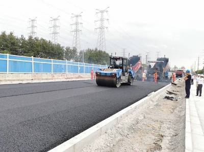 昆陽路越江大橋主線通車 公路與路面工程成果豐碩，年底有望實(shí)現(xiàn)行人過橋